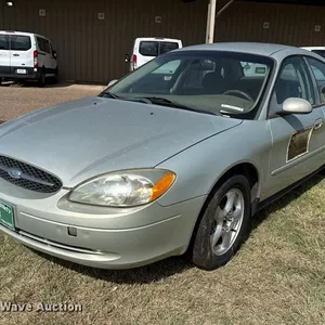 2003 Ford Taurus 