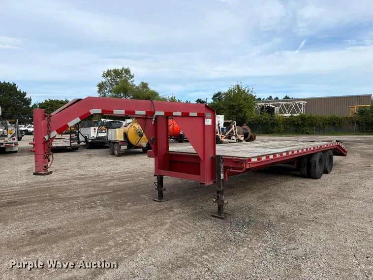 2000 Circle M equipment trailer