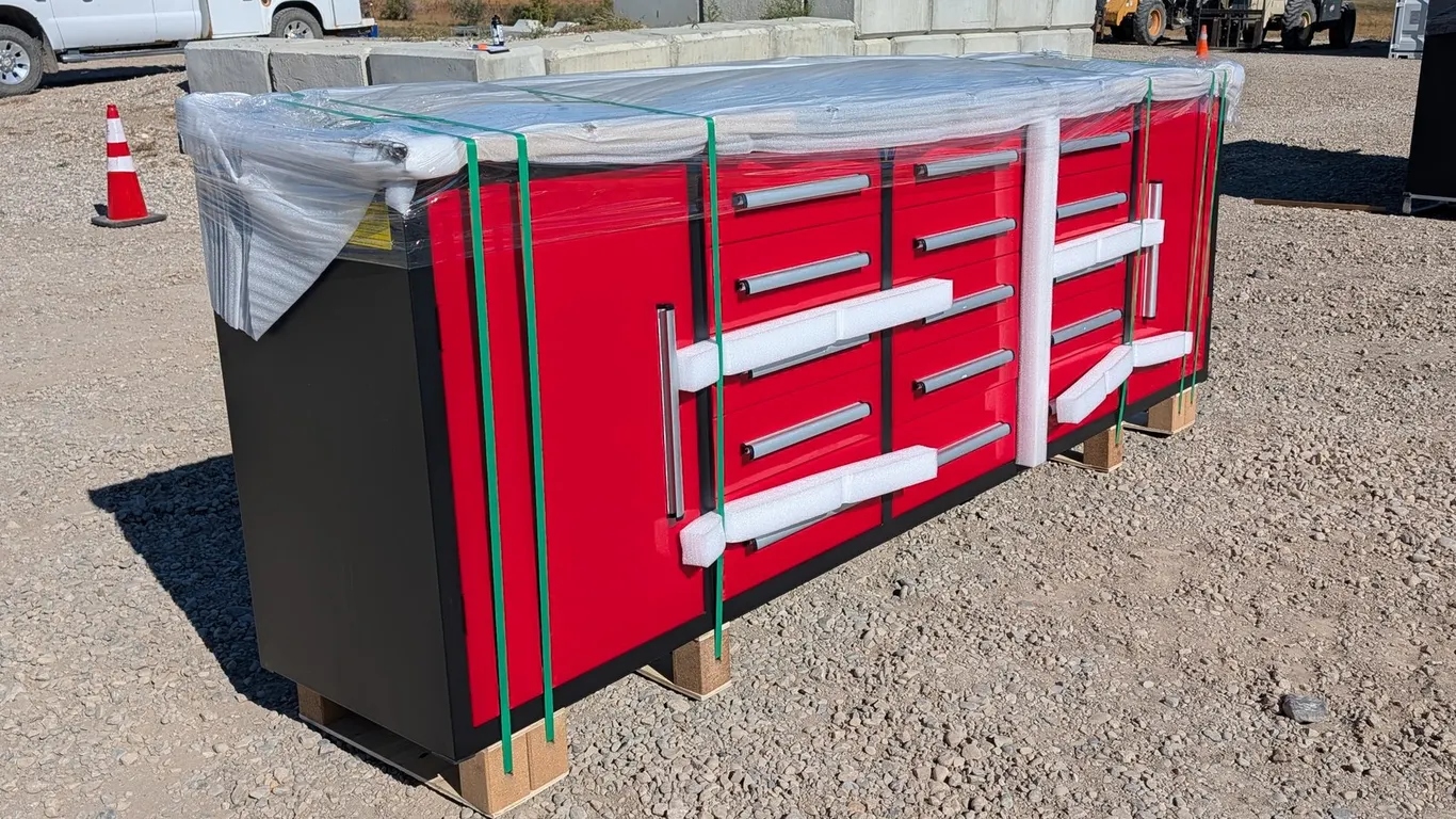 Unused 2026 Steelman 10' 15-Drawer SS Workbench