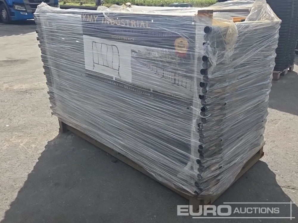 KMY Industrial Pallet of Construction Barriers, 190cm x 110cm ( 30 of)