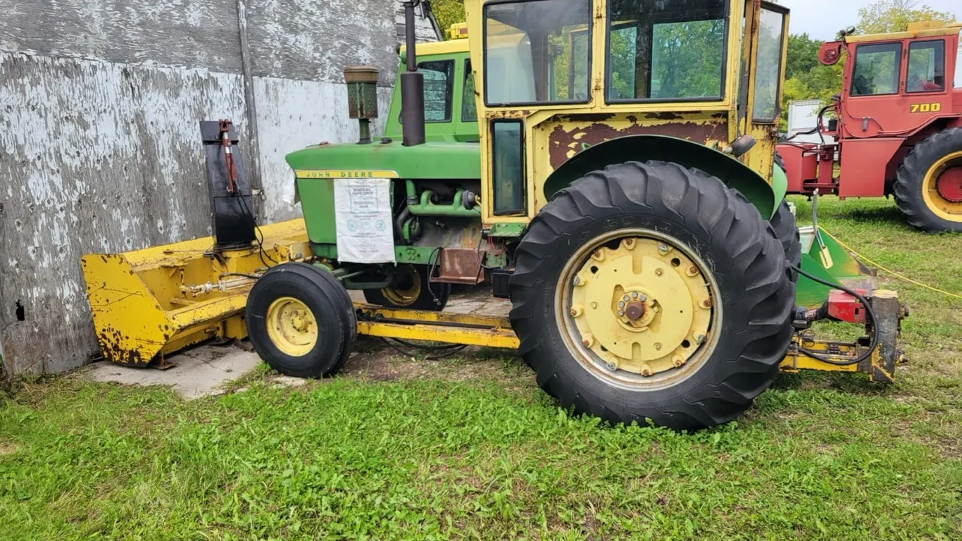 1964 John Deere 4020 Tractor, 540 PTO, 70 HP, 12236 hours, with snowblower