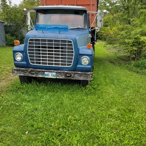 1973 Ford 700 Grain truck, 391 ford engine, gas, milage 63891, 5 speed