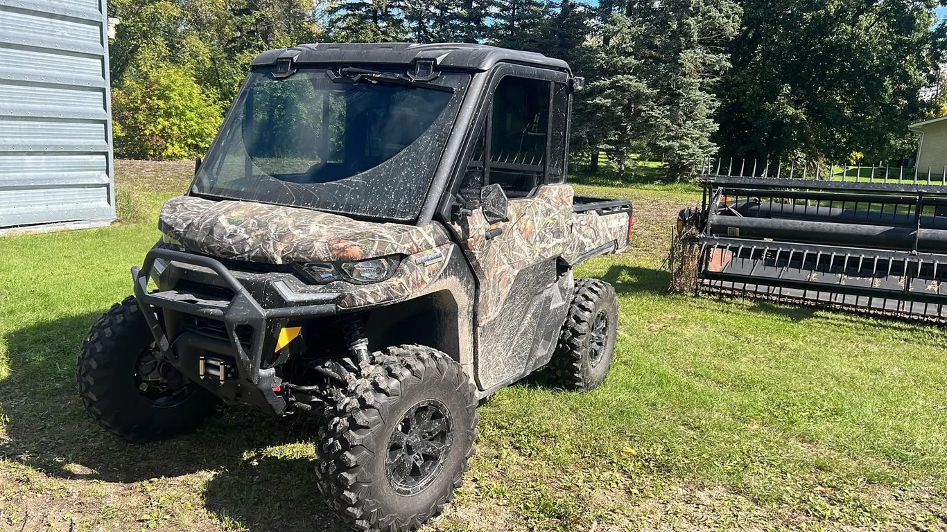 Can am Defender limited side by side