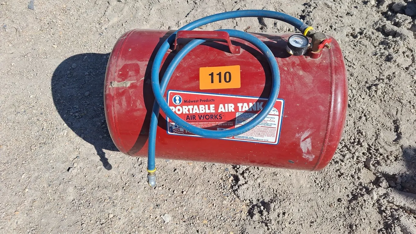 Portable air tank