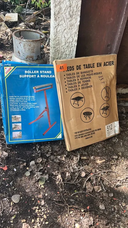 Roller stand and table legs