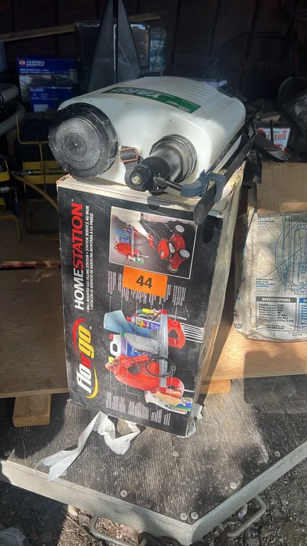 Flo go station and 3 gallon yard sprayer