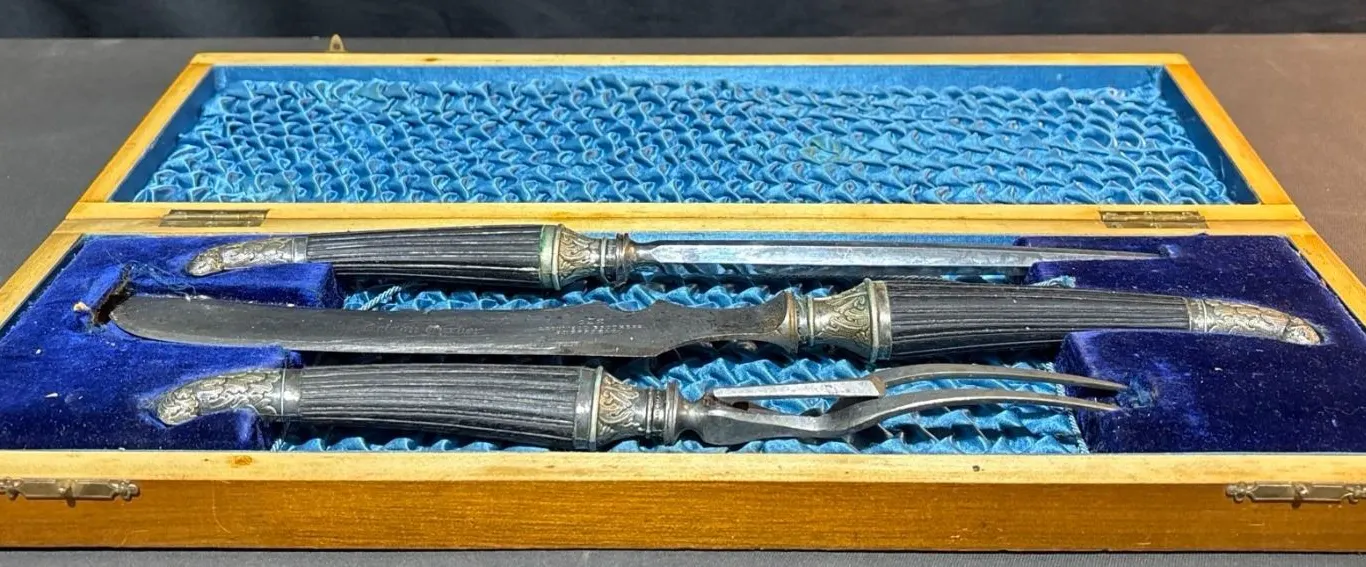 Three-Piece Carving Set with Decorative Handles