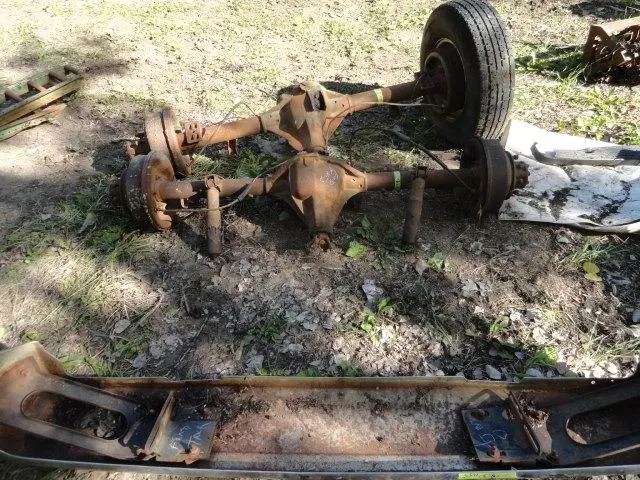(2) Ford F250 Differentials, Ford Front Bumper