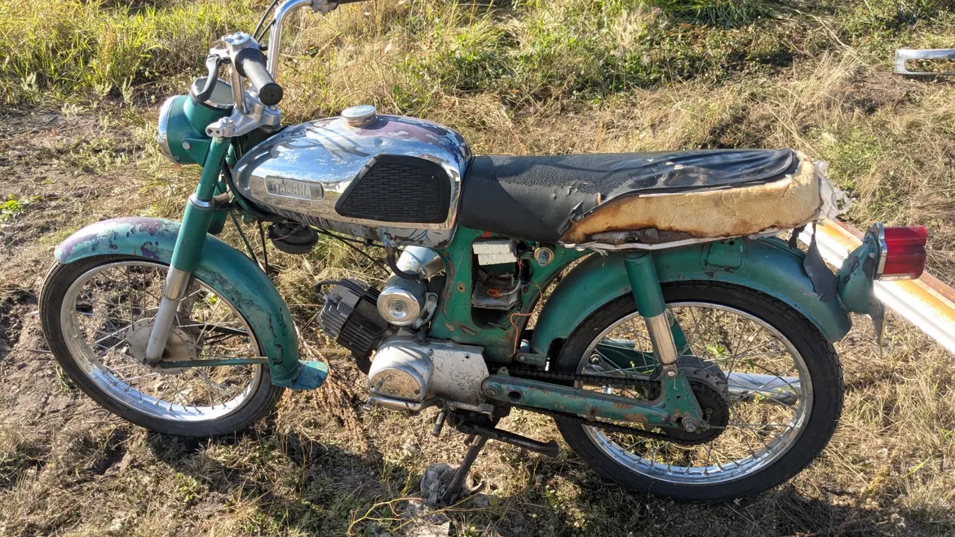 *OFFSITE* Vintage Yamaha Motorcycle – As Is