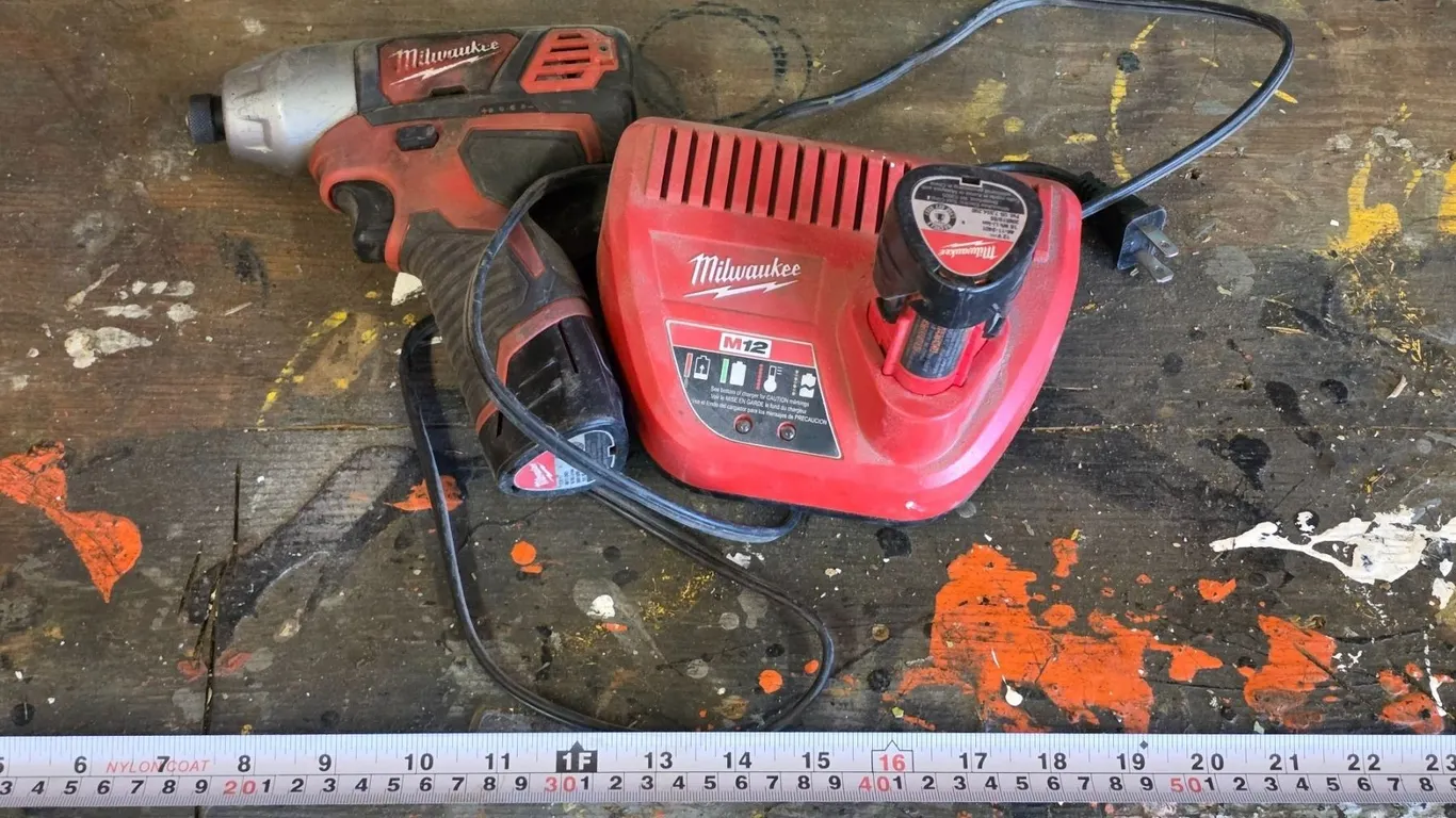 *OFFSITE* Milwaukee ¼” Impact Driver, Charger, (2) Batteries – Working