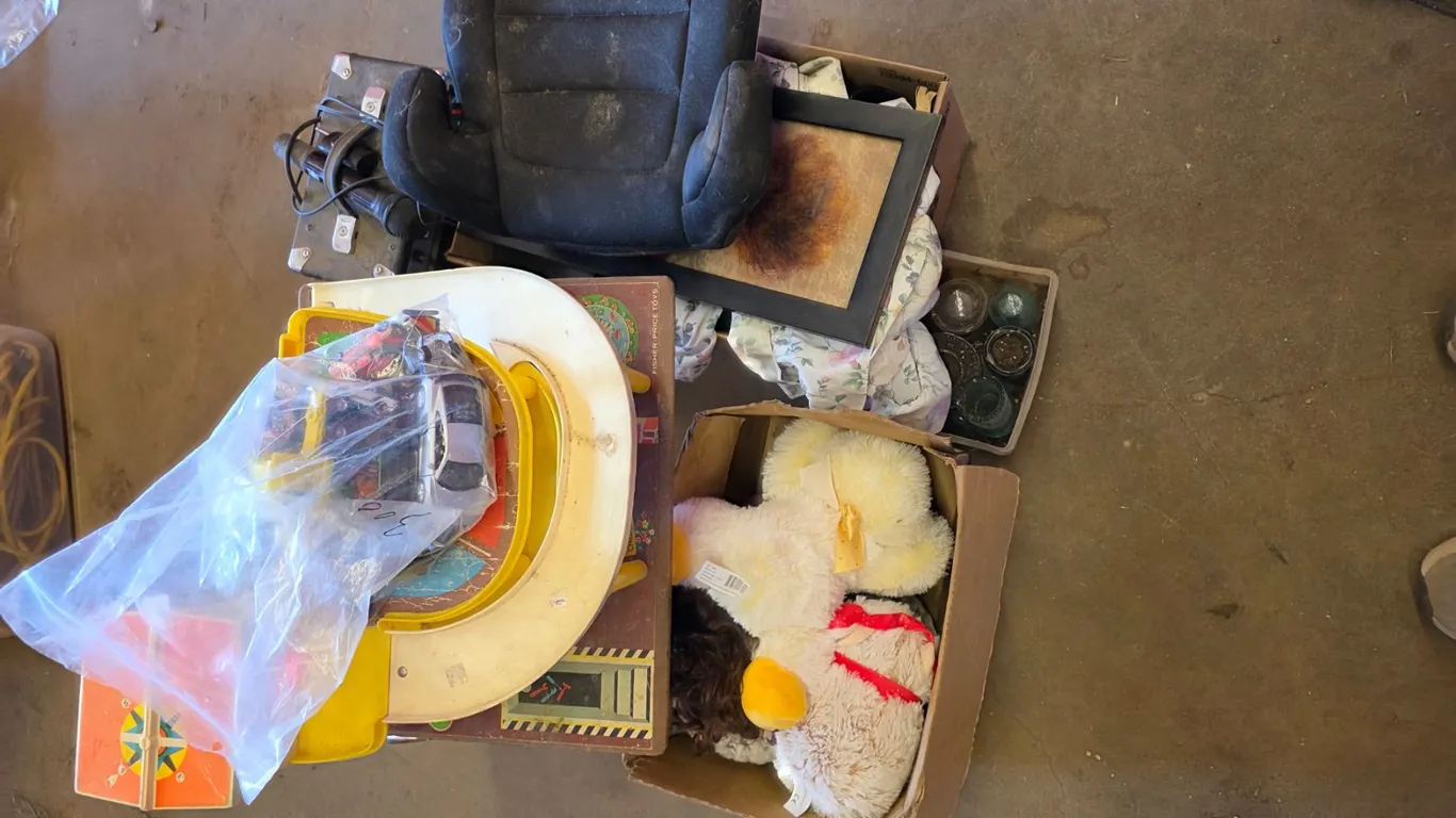 *OFFSITE* Lot of Misc. Items
