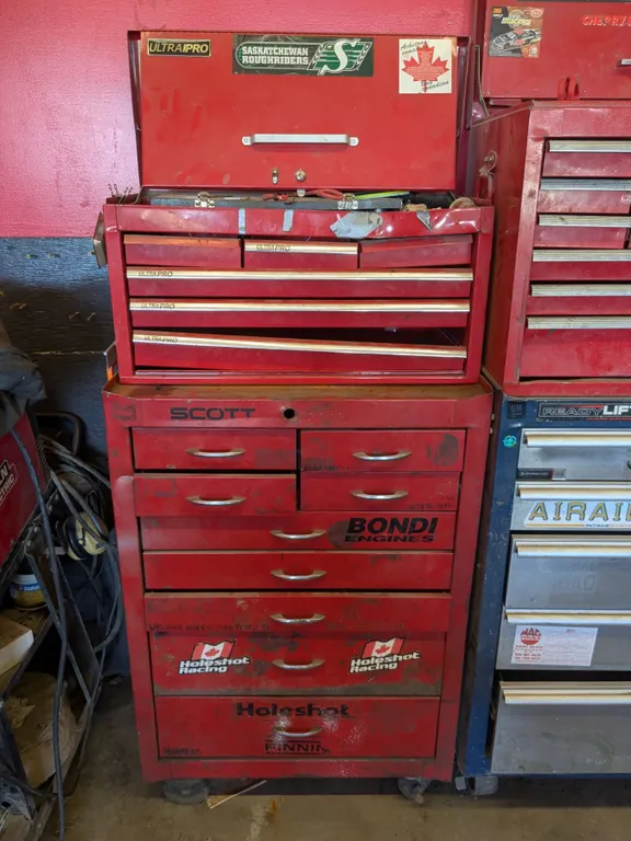 *OFFSITE* Toolbox w/ Contents – 26”x 18”x 53”