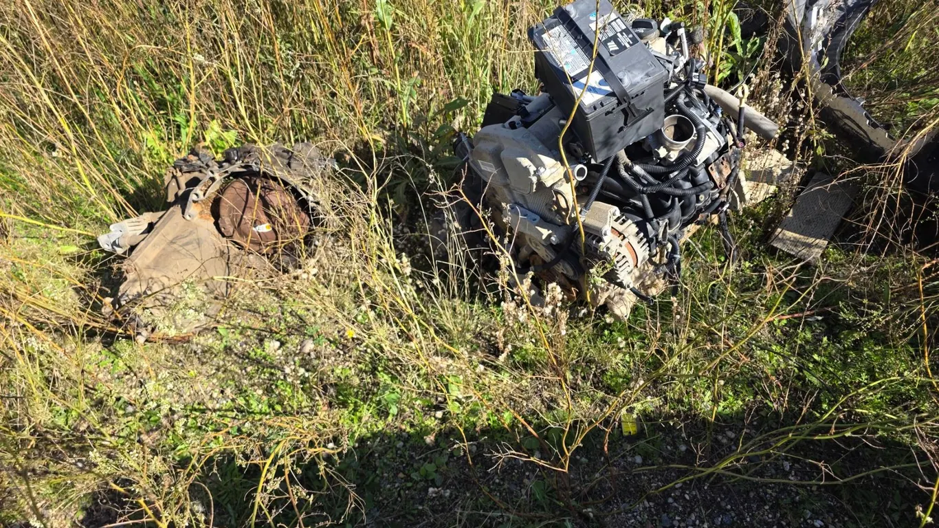 *OFFSITE* Engine w/ Transfer Case & Tank