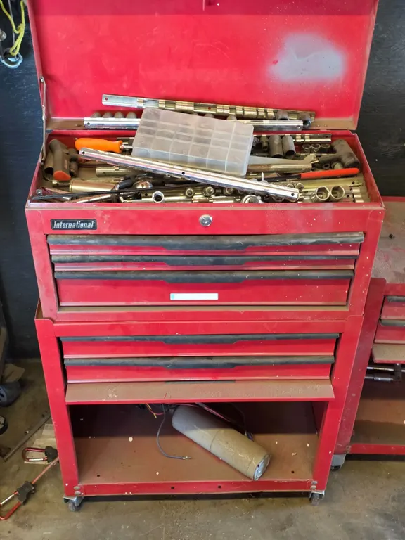 *OFFSITE* Rolling Tool Chest w/ Contents