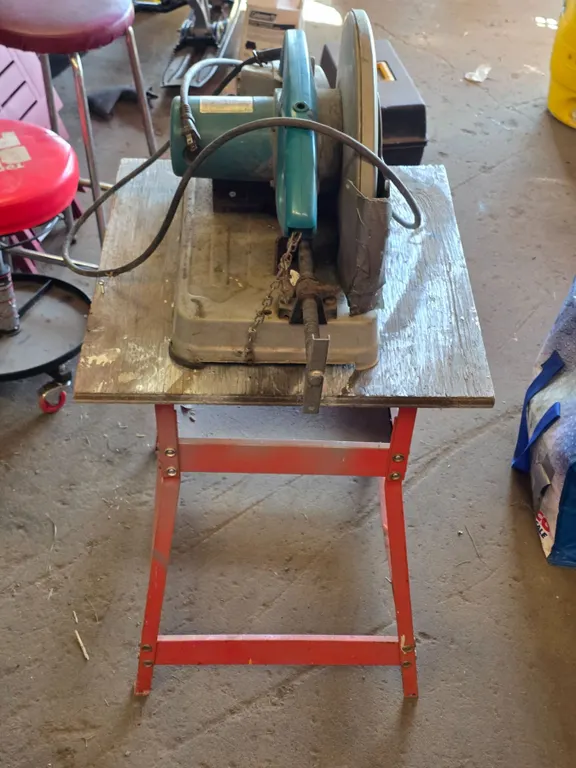 *OFFSITE* Workbench & Chop Saw (Working)