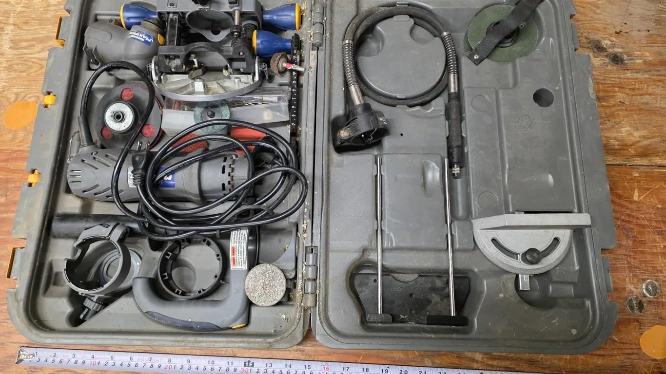 Mastercraft spinsaw with case and accessories