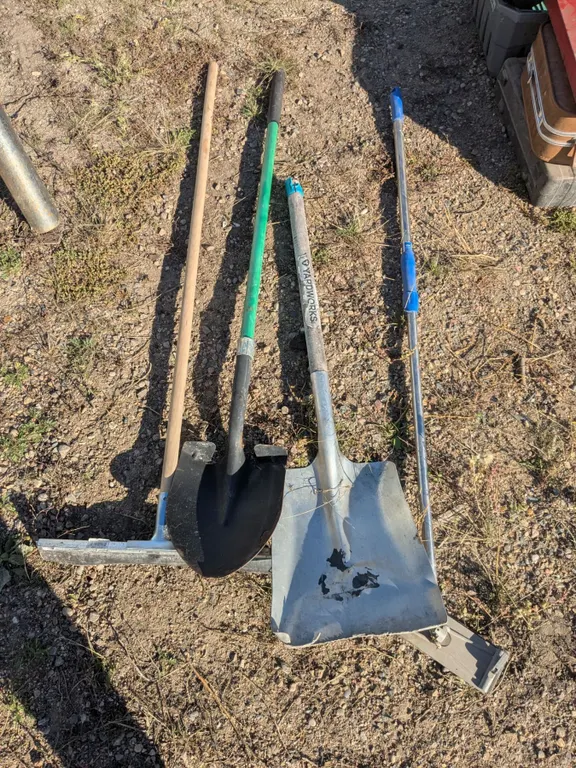*OFFSITE* Extension Sander, Square Shovel, Spade, Squeegee