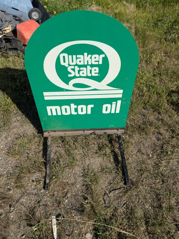 *OFFSITE* Tin Quaker State Motor Oil Sign
