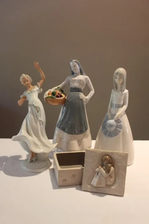 Glazed Porcelain Figurines+