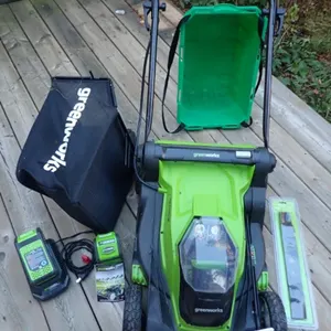 Greenworks Cordless Lawn Mower With Accessories