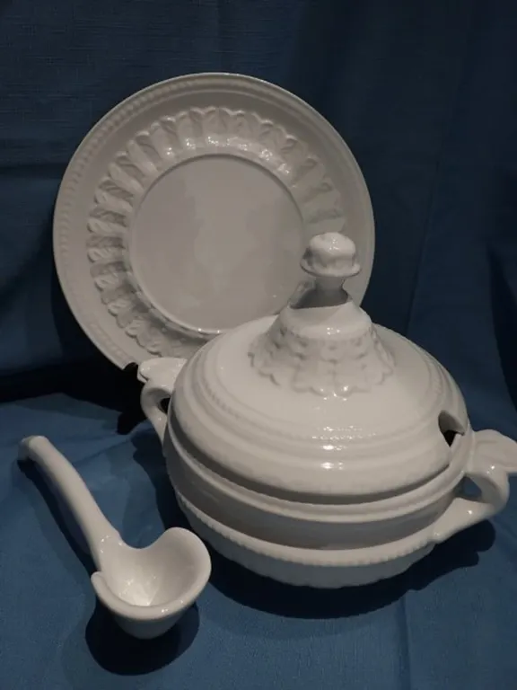 White Ceramic Soup Tureen Set