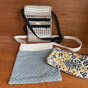 Travel crossbody bags, Vera Bradley bag
