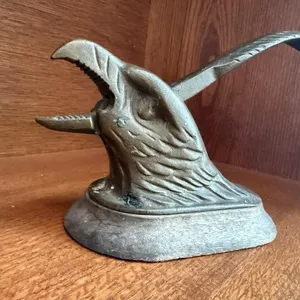 Eagle nutcracker