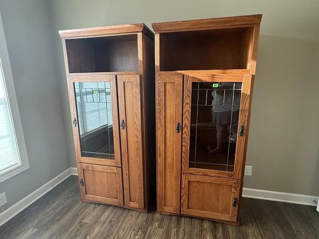 Media cabinet (left cabinet only)