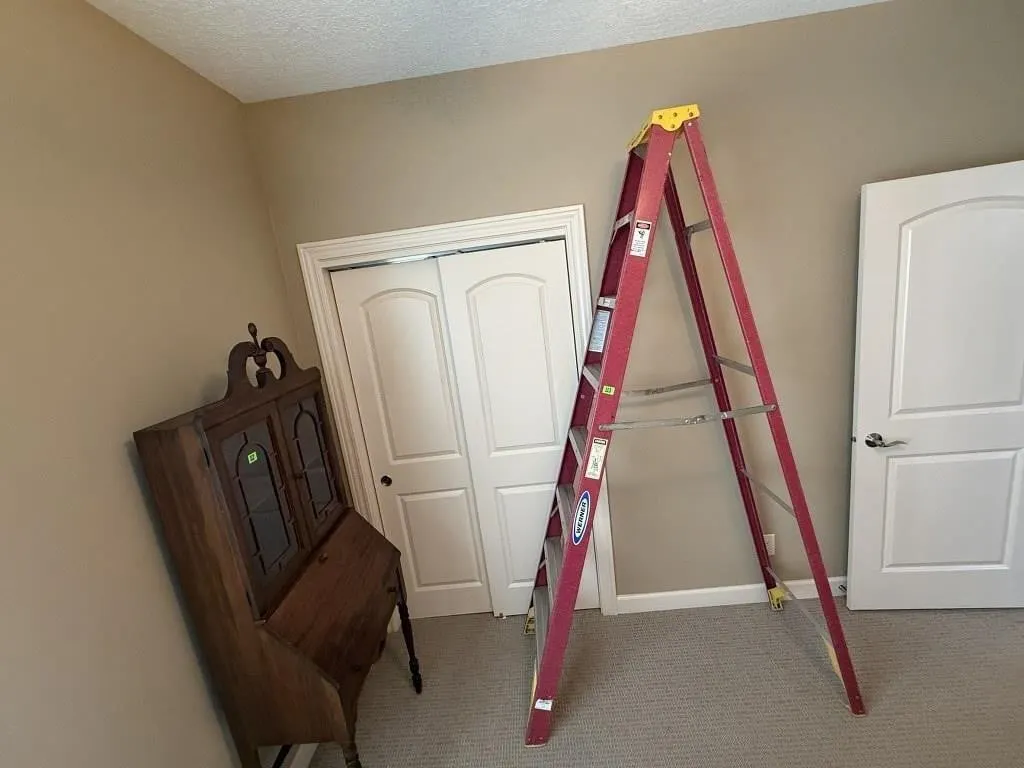 Werner 8 ft. fiberglass step ladder