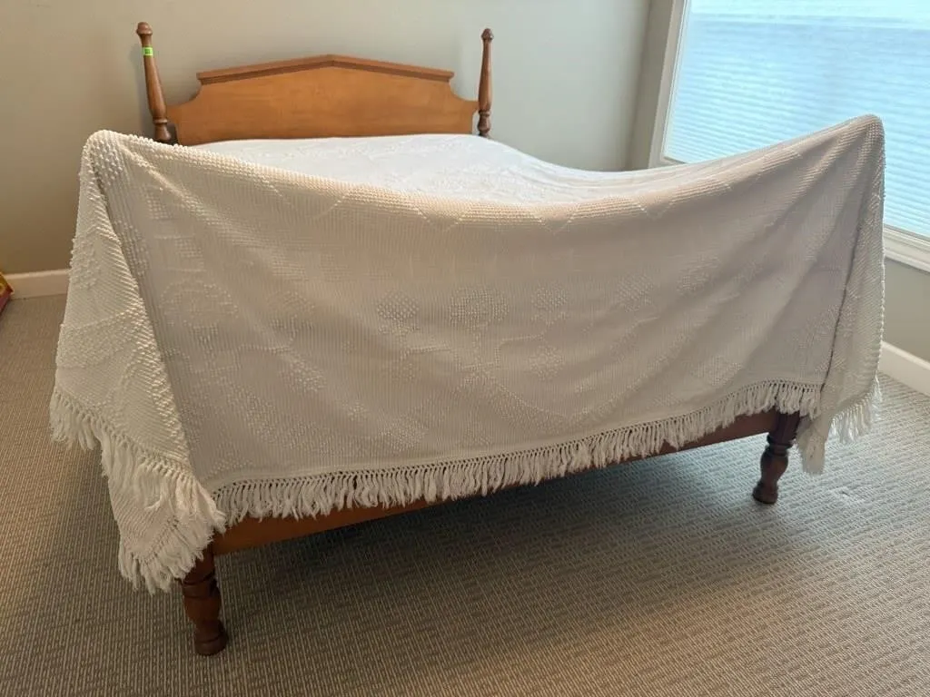 Chenille bed spread