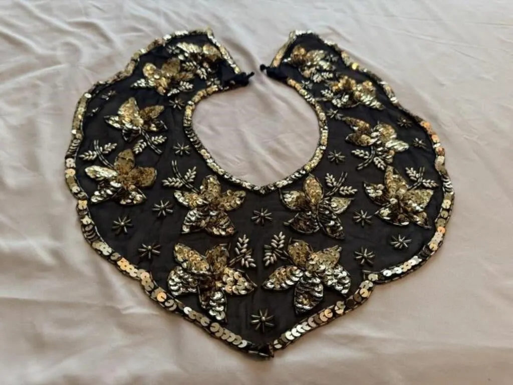 Beaded collar