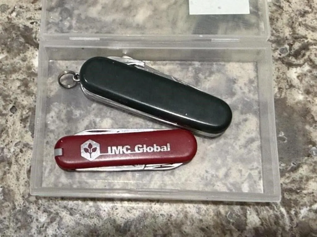 Swiss Army knives (2)