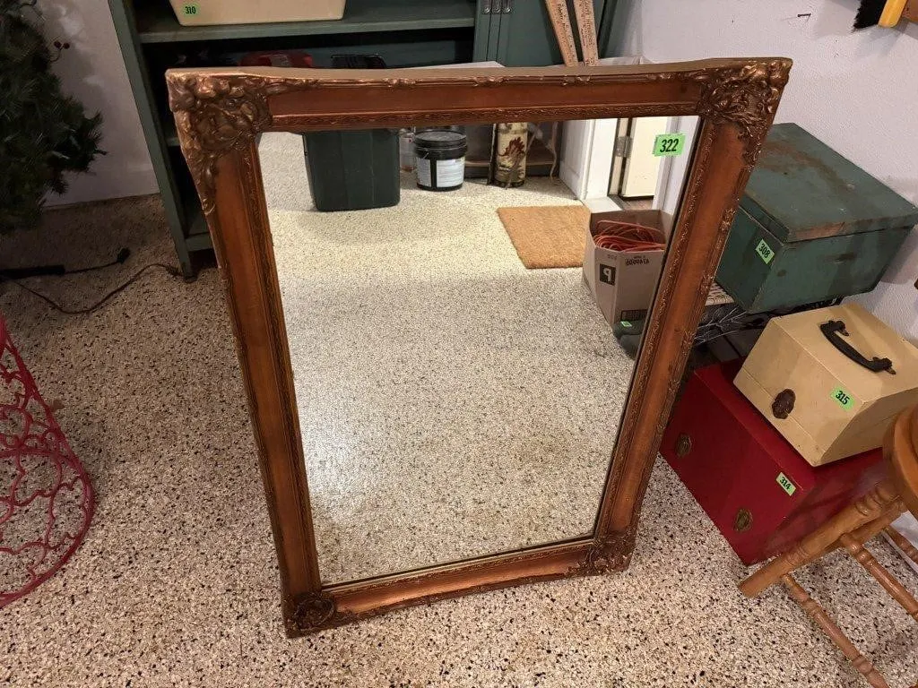 Wall mirror