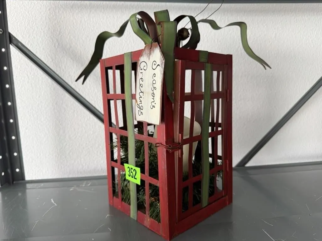 Season's Greetings present lantern