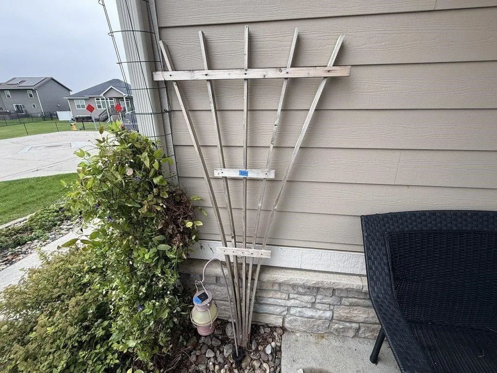 Garden trellis