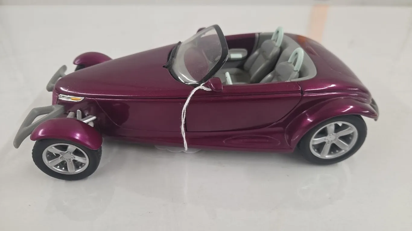 1/18 Plymouth Prowler Concept