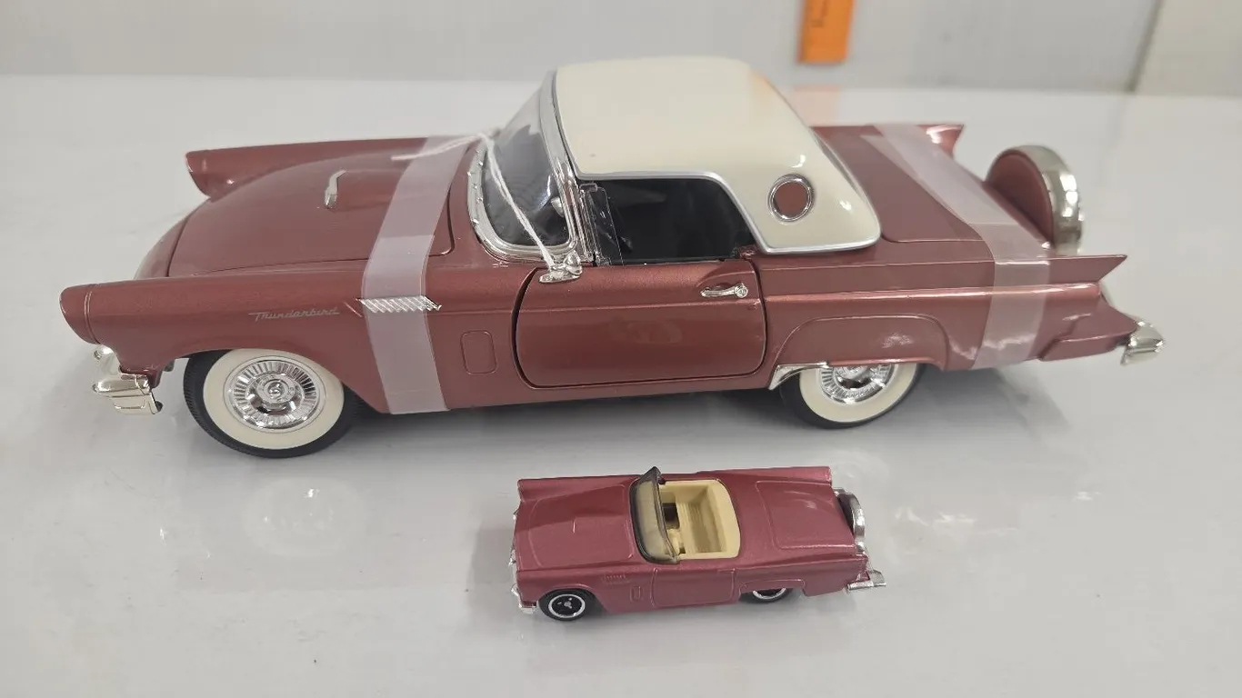 1/18 1957 Ford Thunderbird Soft Top w/ 1/64 Ford Thunderbird