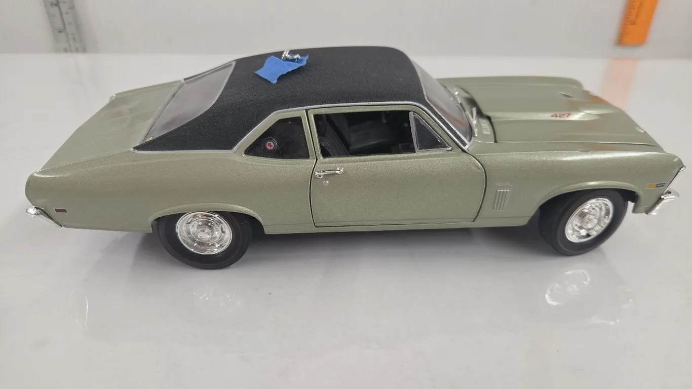 1/18 1969/70 Chevy Nova SS 427, broken sideview mirror