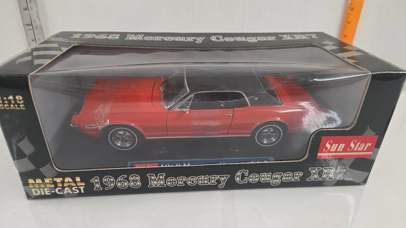 1/18 1968 Mercury Cougar XR7 - NIB