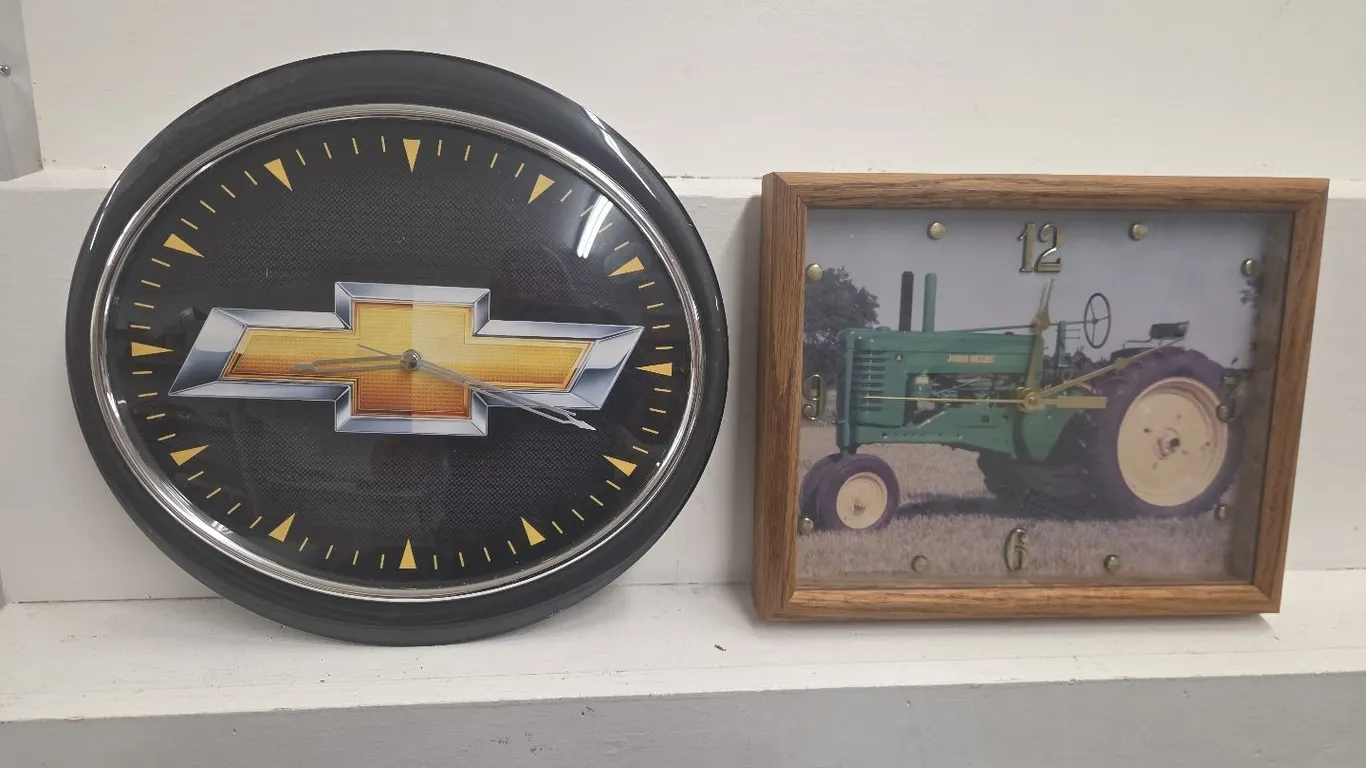 JD & Chevrolet Battery Clocks