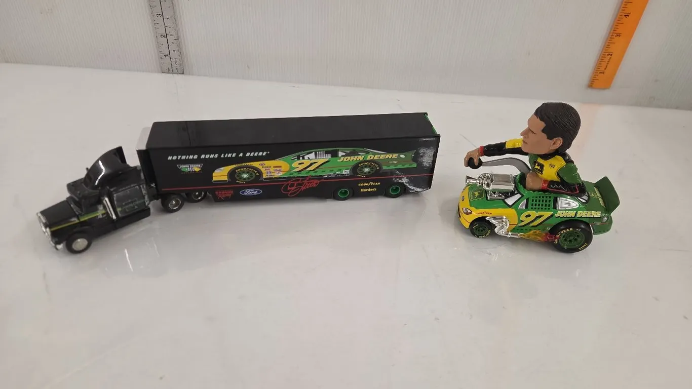 1/64 JD Racing Semi-Trailer & JD NASCAR Ornament