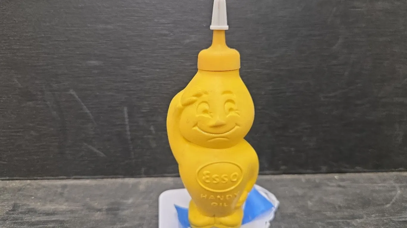 Esso Handy Oil Bottle