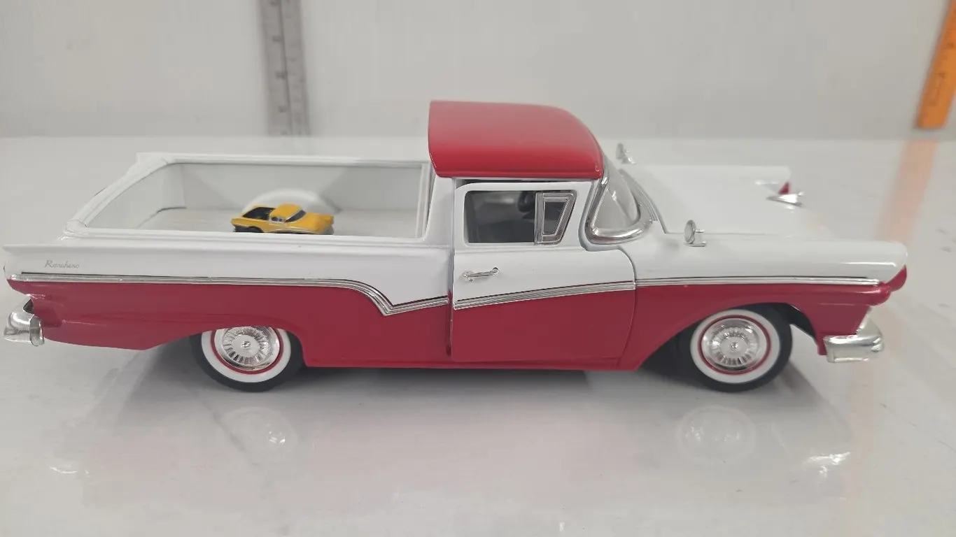 1/18 1957 Ford Ranchero