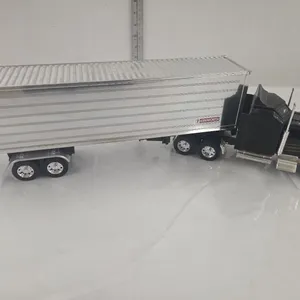 1/32 Kenworth Semi w/ C-can trailer