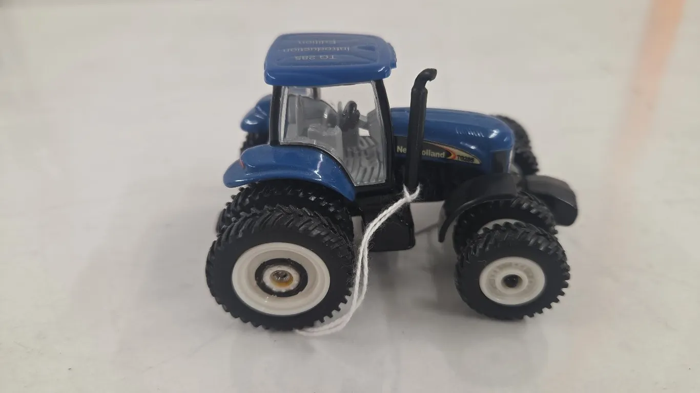 1/64 New Holland TG285 FWA tractor, Intro. Ed.