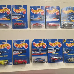 19 - Hot Wheels NIB