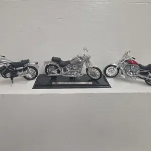 3 - 1/32 Motorcycles