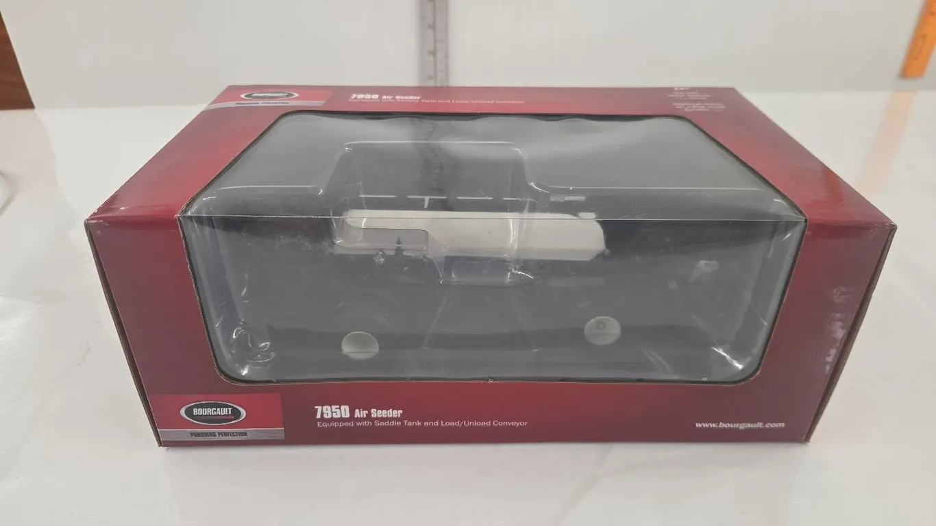 1/64 Bourgault 7950 Air Tank - NIB