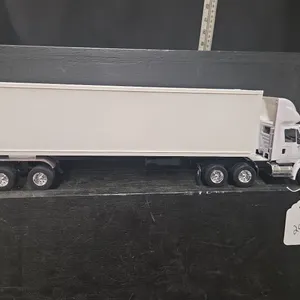 1/32 International 8600 Semi w/ trailer