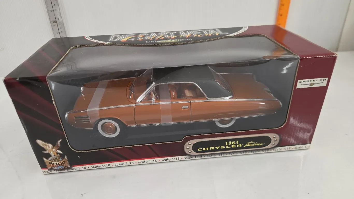 1/18 1963 Chrysler Turbine, Deluxe Ed. NIB